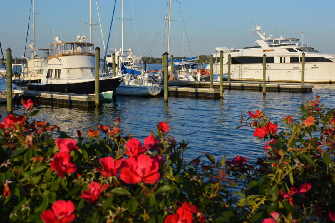About Us - NewBern.com
