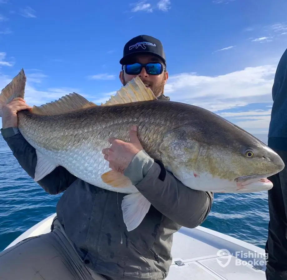 Bounty Hunter Guide Service – 22' Bay Boat charter image 2