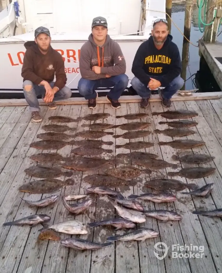 Breakday Charters – 30' Ragtime charter image 4