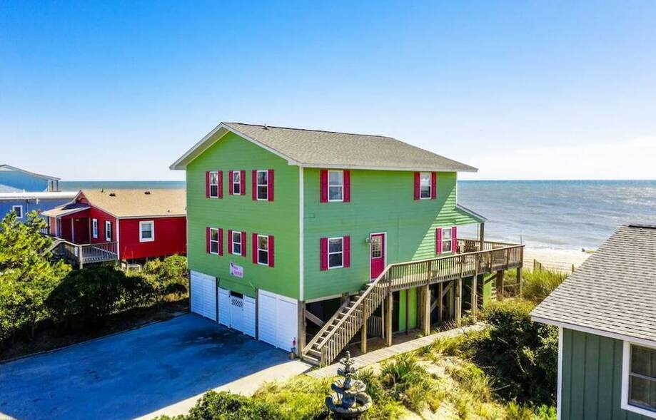 CLEAN... Vacation rental home in Emerald Isle, NC settings