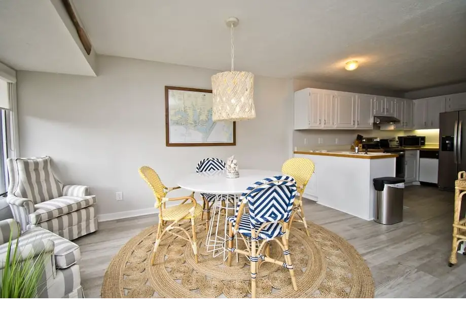 Genesis 7, Oceanside Townhouse Condo in ...